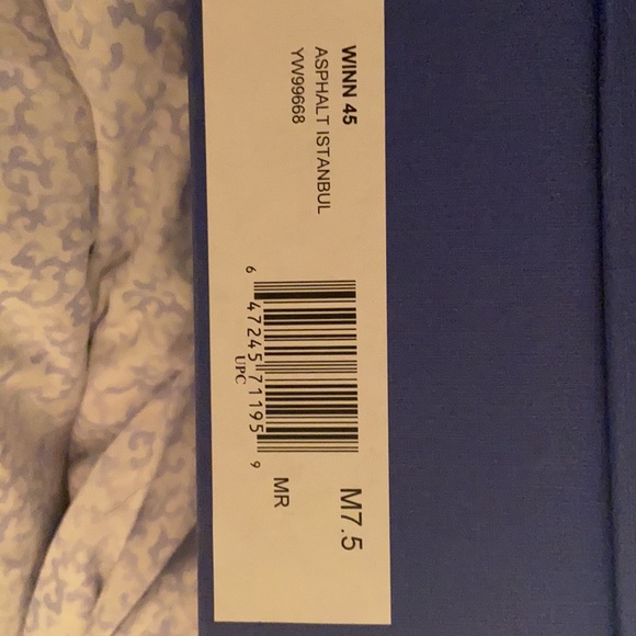 Two- tone pumps, new in box with dust bag - Picture 6 of 7